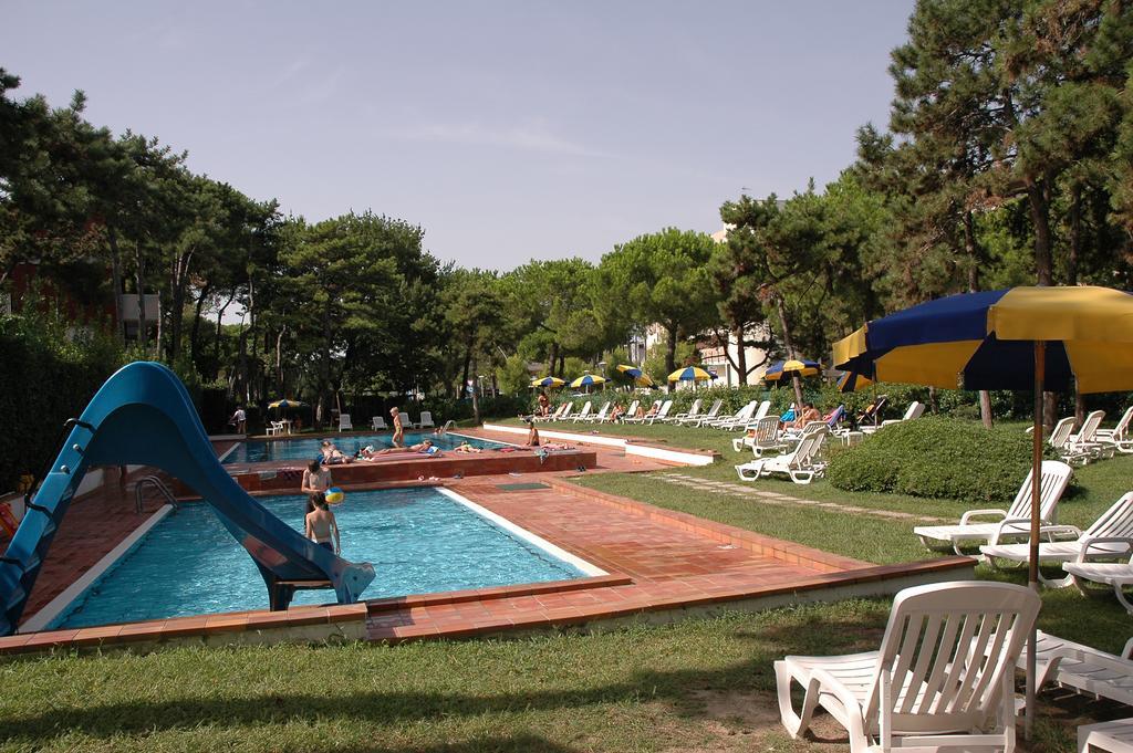 Appartamenti Vacanza Albatros Lignano Sabbiadoro Exterior photo