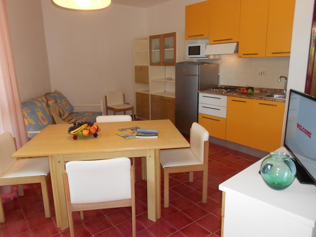 Appartamenti Vacanza Albatros Lignano Sabbiadoro Exterior photo