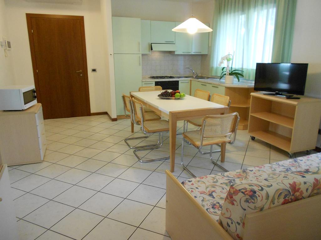 Appartamenti Vacanza Albatros Lignano Sabbiadoro Exterior photo